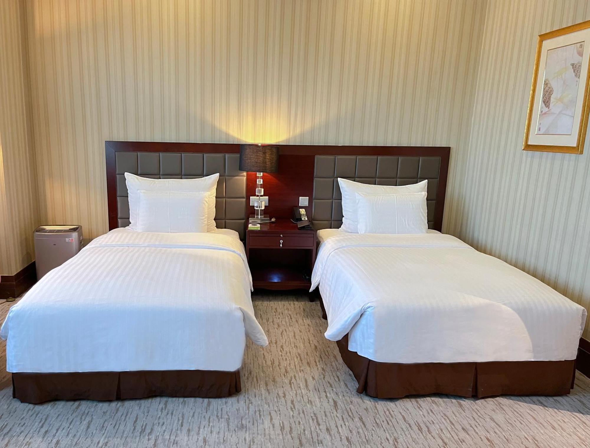 Wuhan Jin Jiang International Hotel Exteriör bild