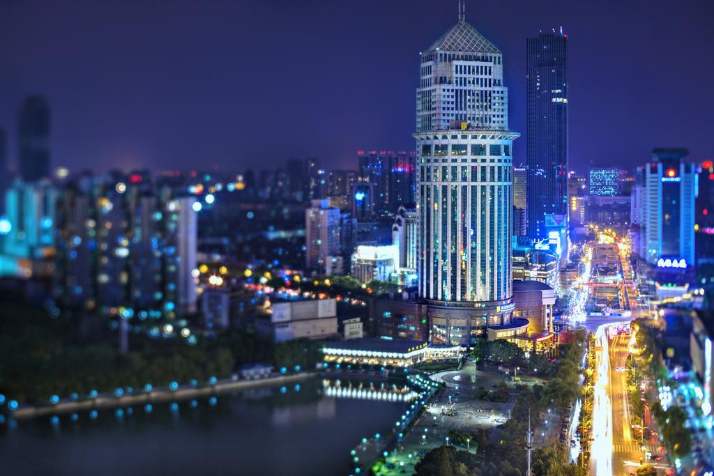 Wuhan Jin Jiang International Hotel Exteriör bild