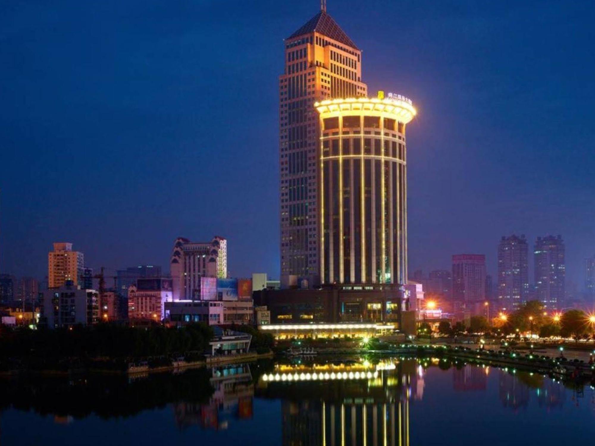 Wuhan Jin Jiang International Hotel Exteriör bild