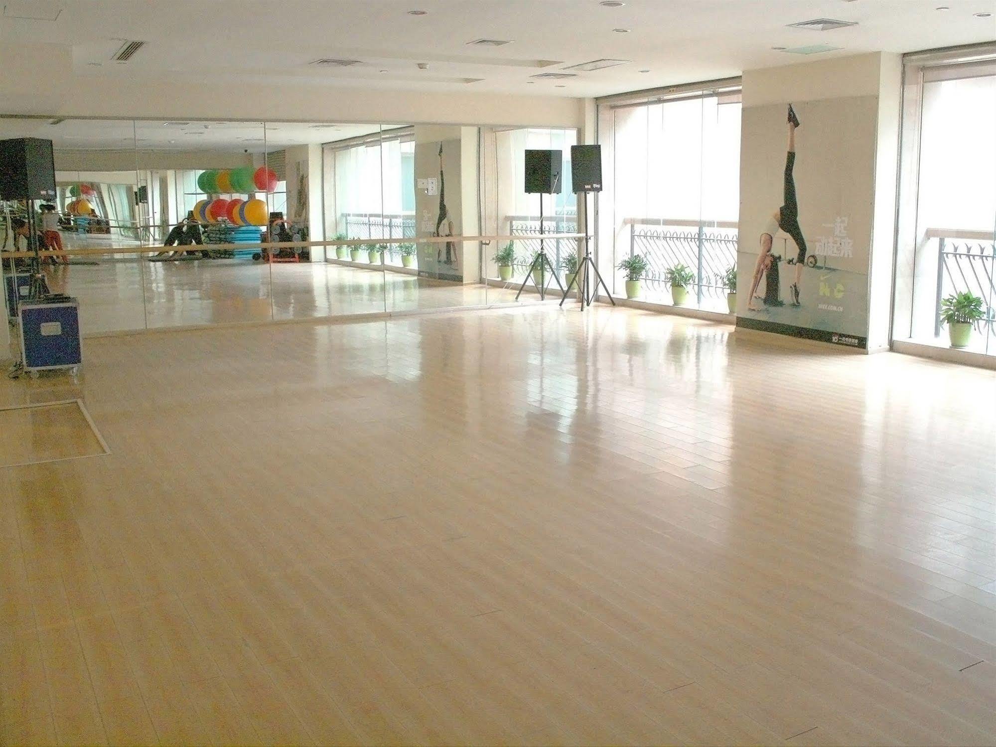 Wuhan Jin Jiang International Hotel Exteriör bild